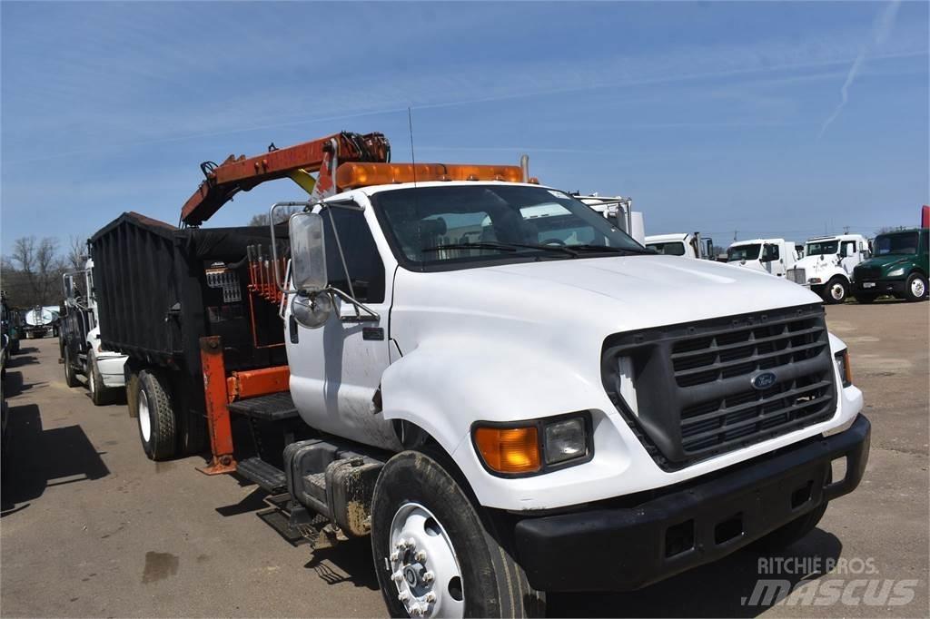 Ford F750 Nosturiautot