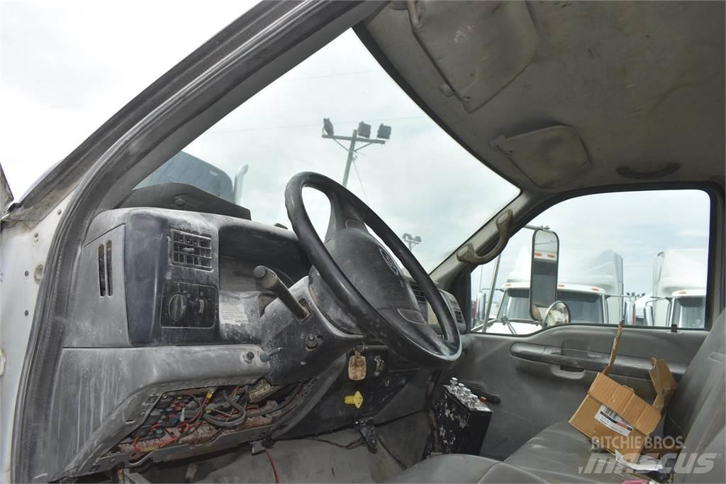 Ford F750 Säiliöautot