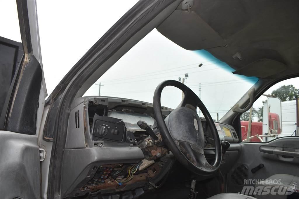 Ford F750 Säiliöautot
