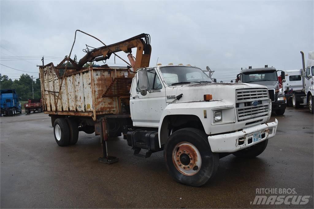 Ford F800 Nosturiautot