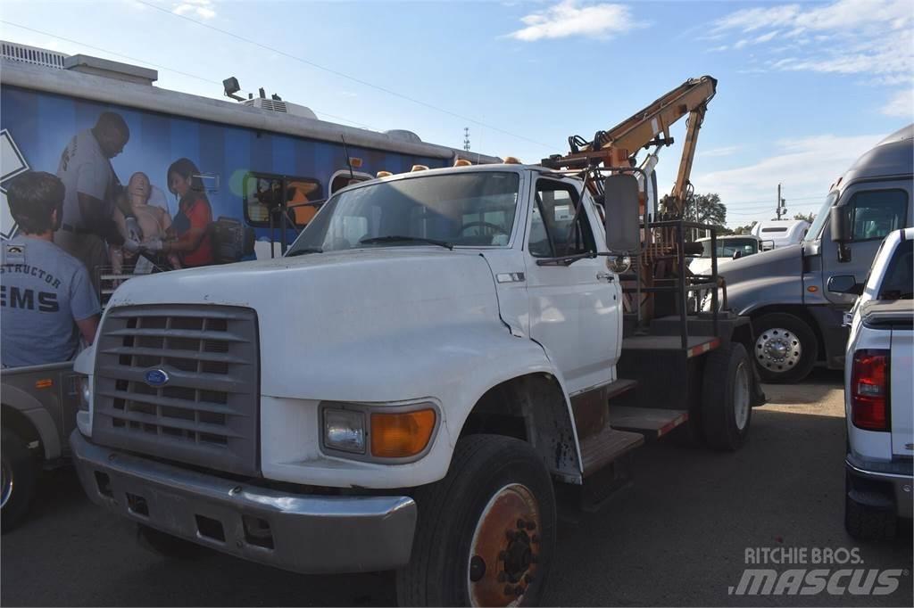 Ford F800 Nosturiautot