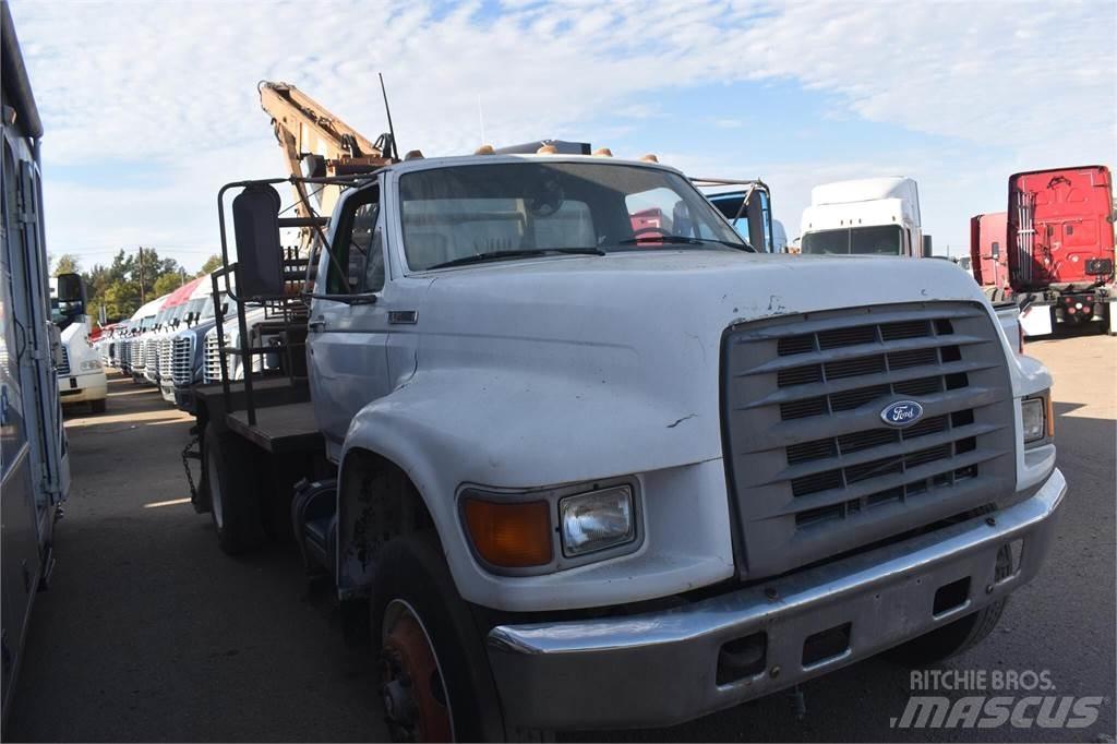 Ford F800 Nosturiautot