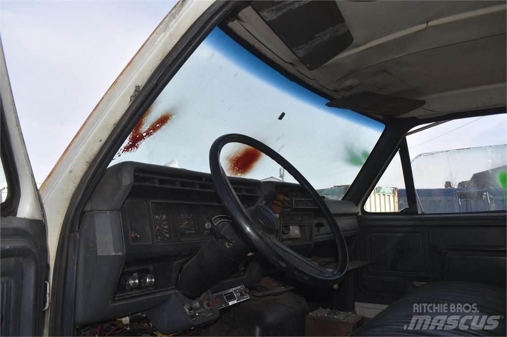 Ford F900 Sora- ja kippiautot