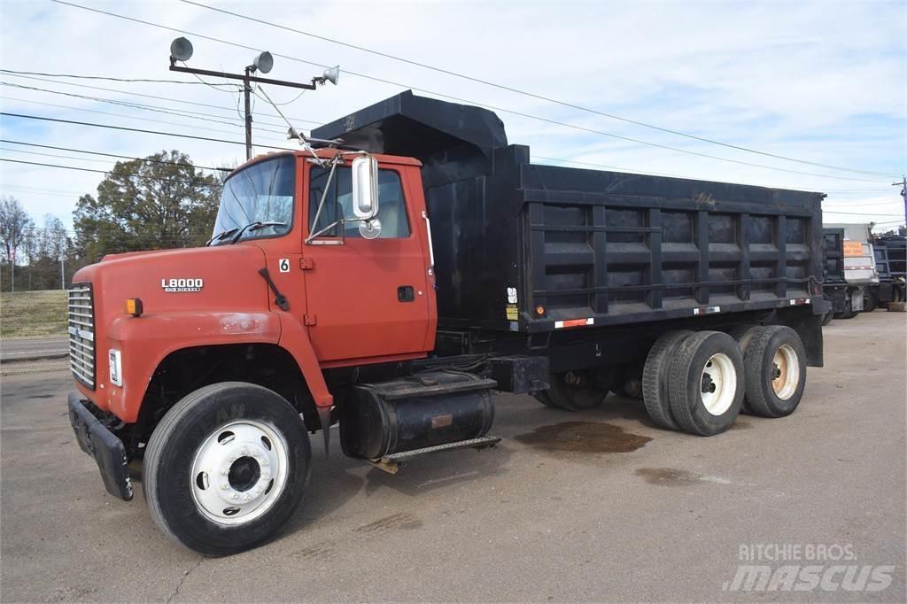 Ford L8000 Sora- ja kippiautot