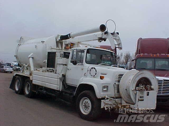 Ford L8000 Säiliöautot