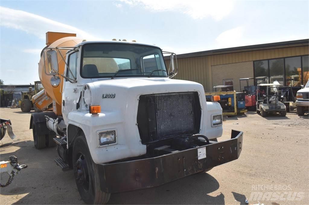 Ford LN7000 Betonikuorma-autot