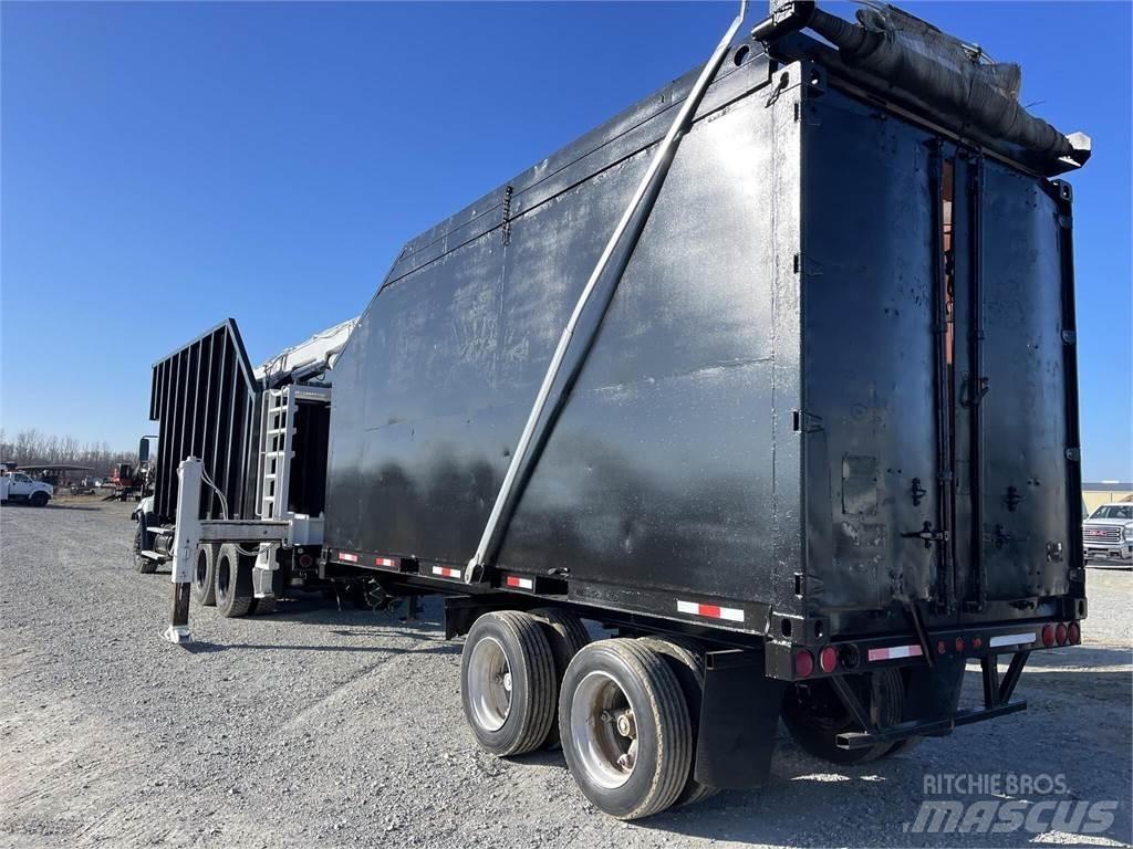 Freightliner 114SD Nosturiautot