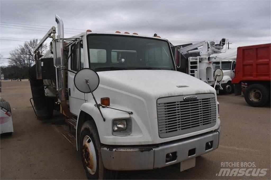 Freightliner FL70 Säiliöautot