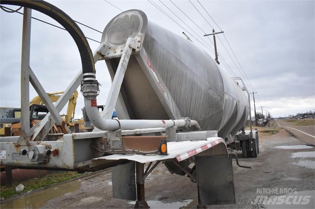Fruehauf  Säiliöperävaunut