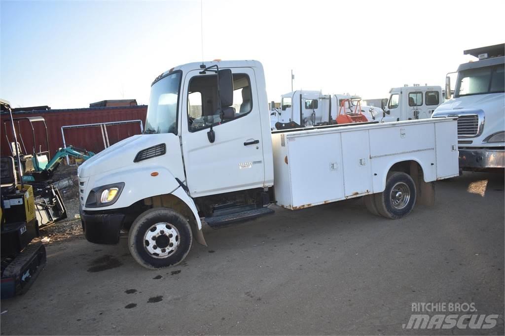 Hino 145 Tienhoitoautot