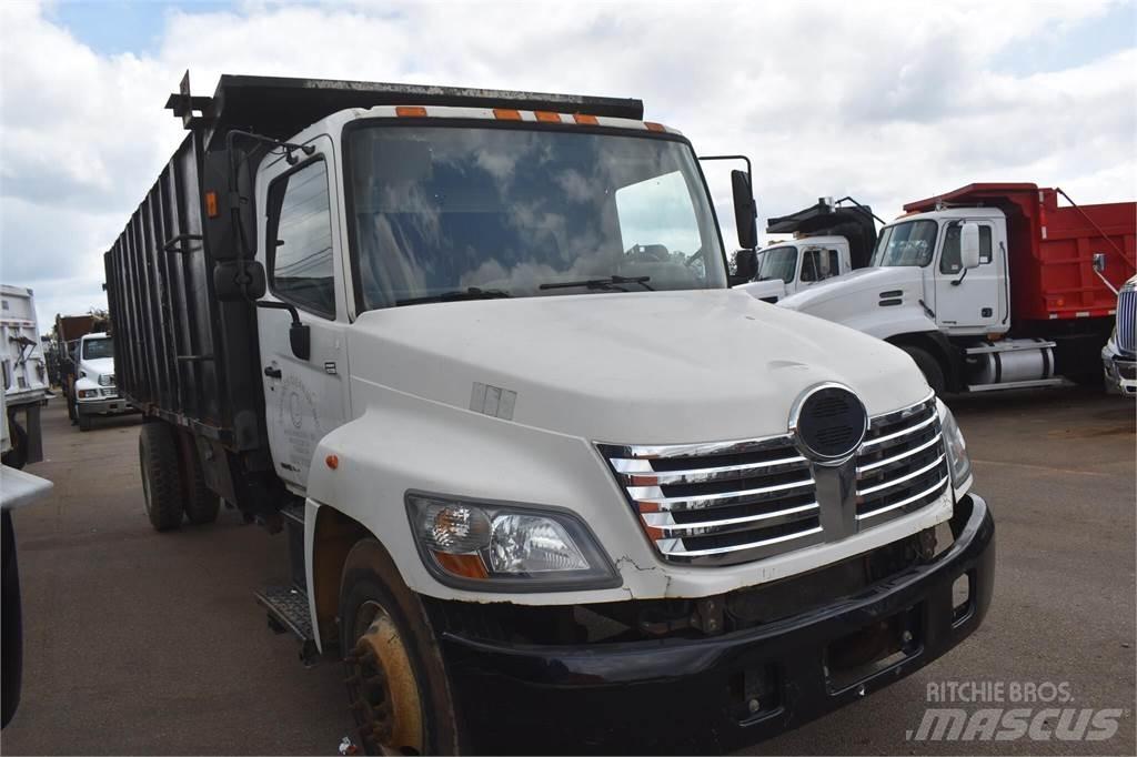 Hino 268 Sora- ja kippiautot