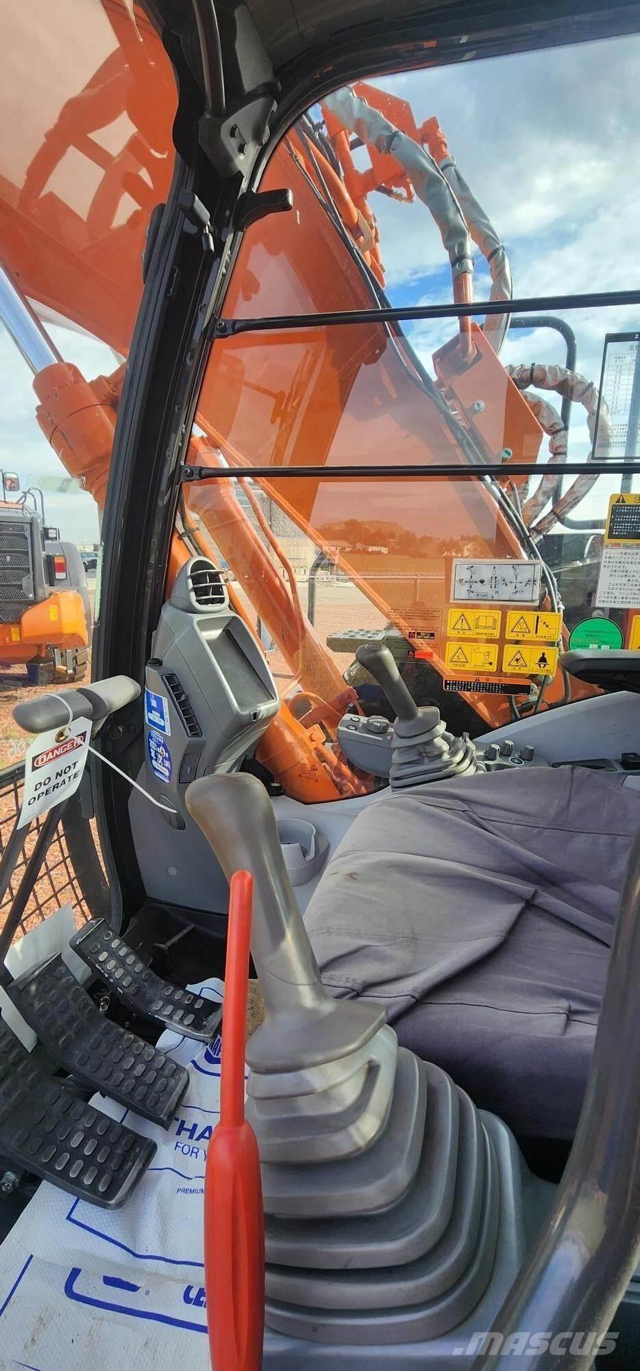 Hitachi ZX135US-6 Telakaivukoneet