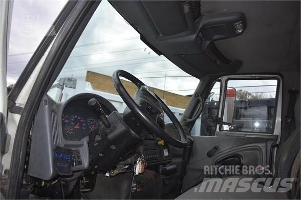 IMT 3820 Nosturiautot