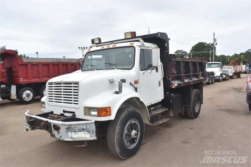 International 4700 Sora- ja kippiautot