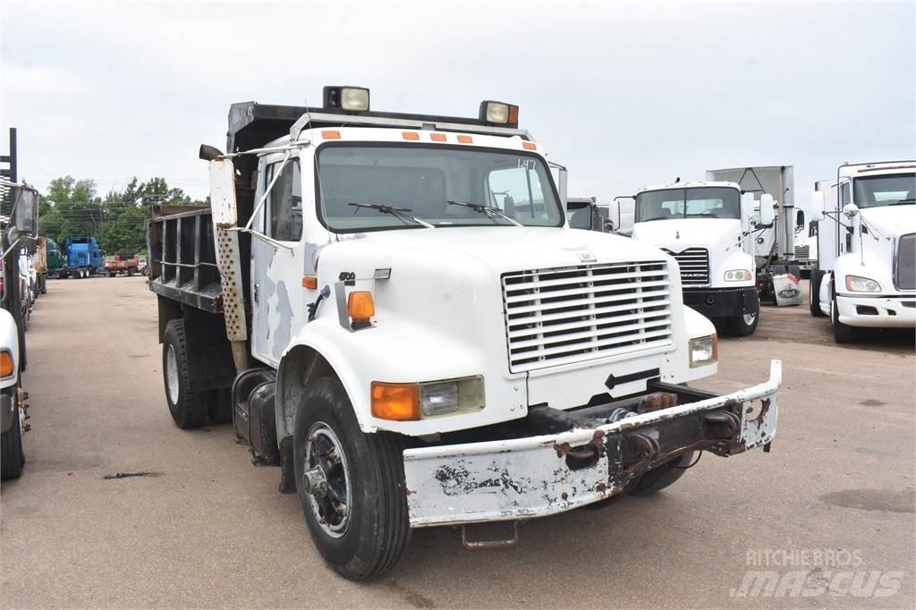 International 4700 Sora- ja kippiautot