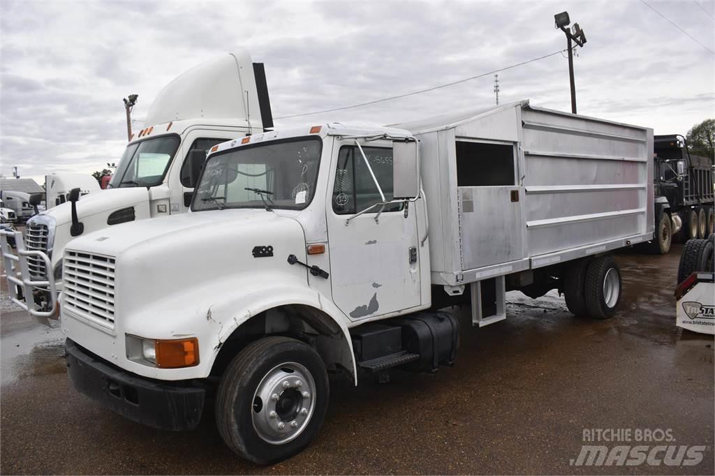 International 4700 Sora- ja kippiautot