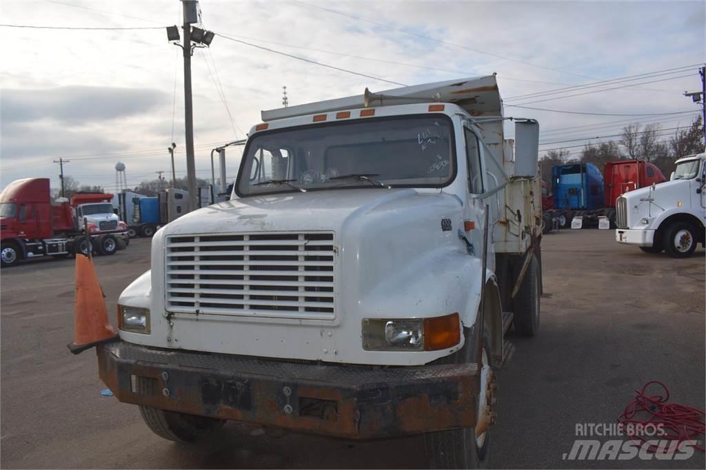 International 4700 Sora- ja kippiautot