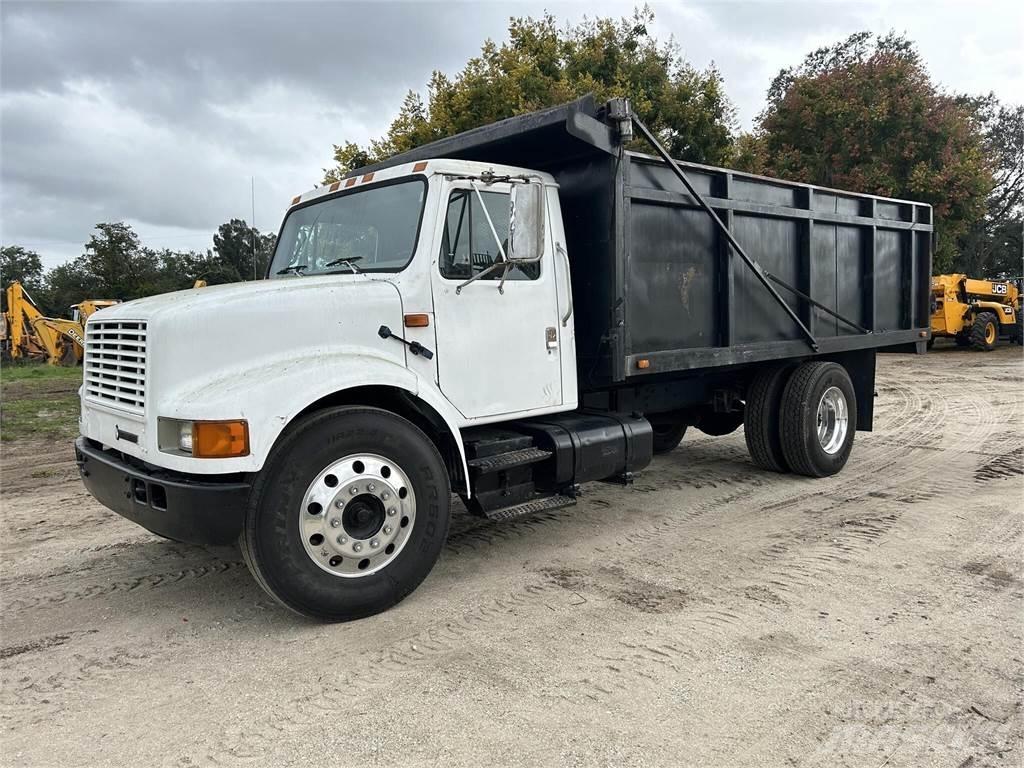 International 4700 Sora- ja kippiautot