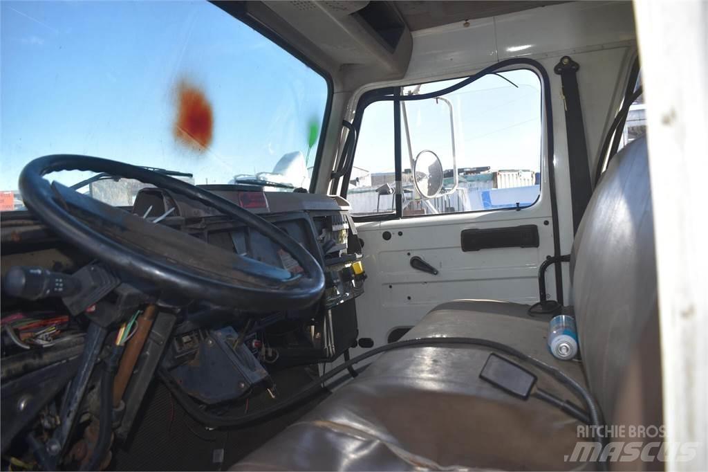 International 4700 Sora- ja kippiautot