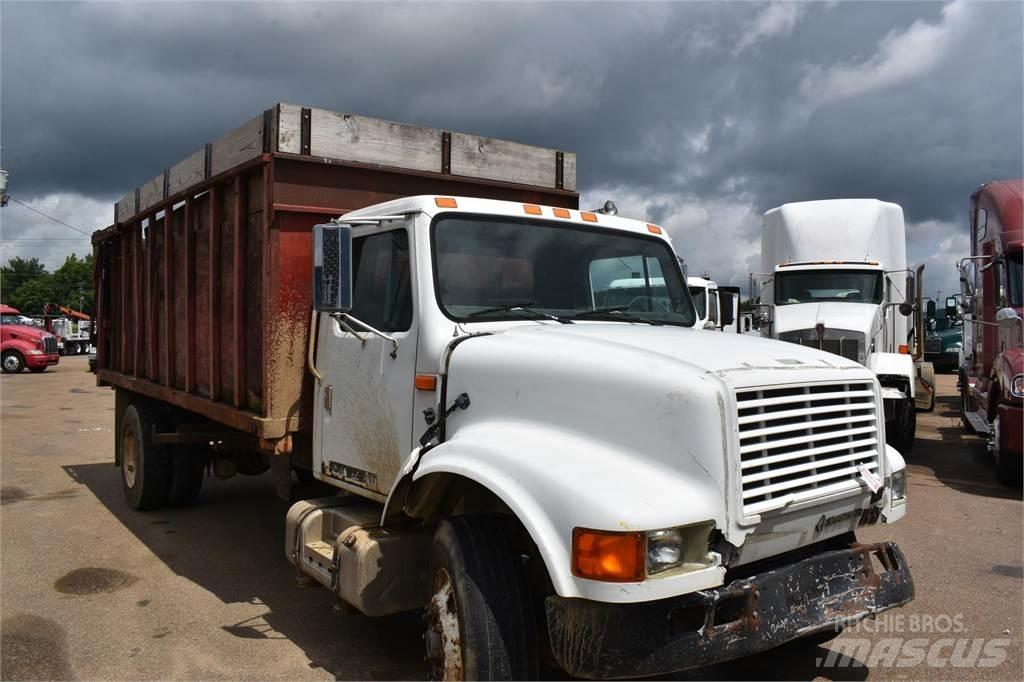 International 4900 Sora- ja kippiautot