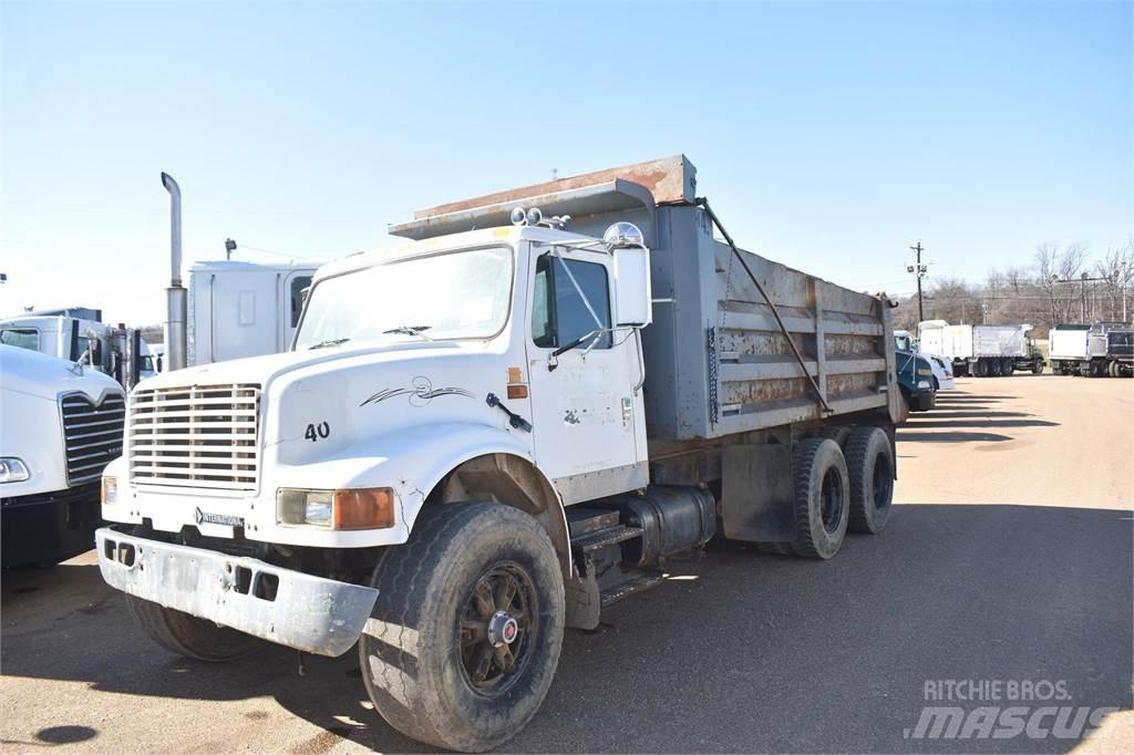 International 4900 Sora- ja kippiautot