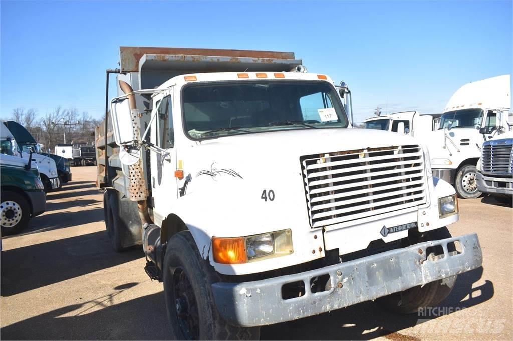 International 4900 Sora- ja kippiautot