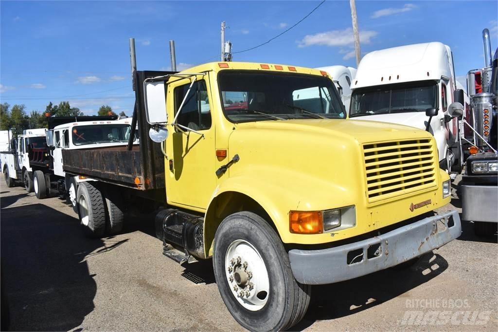 International 4900 Sora- ja kippiautot