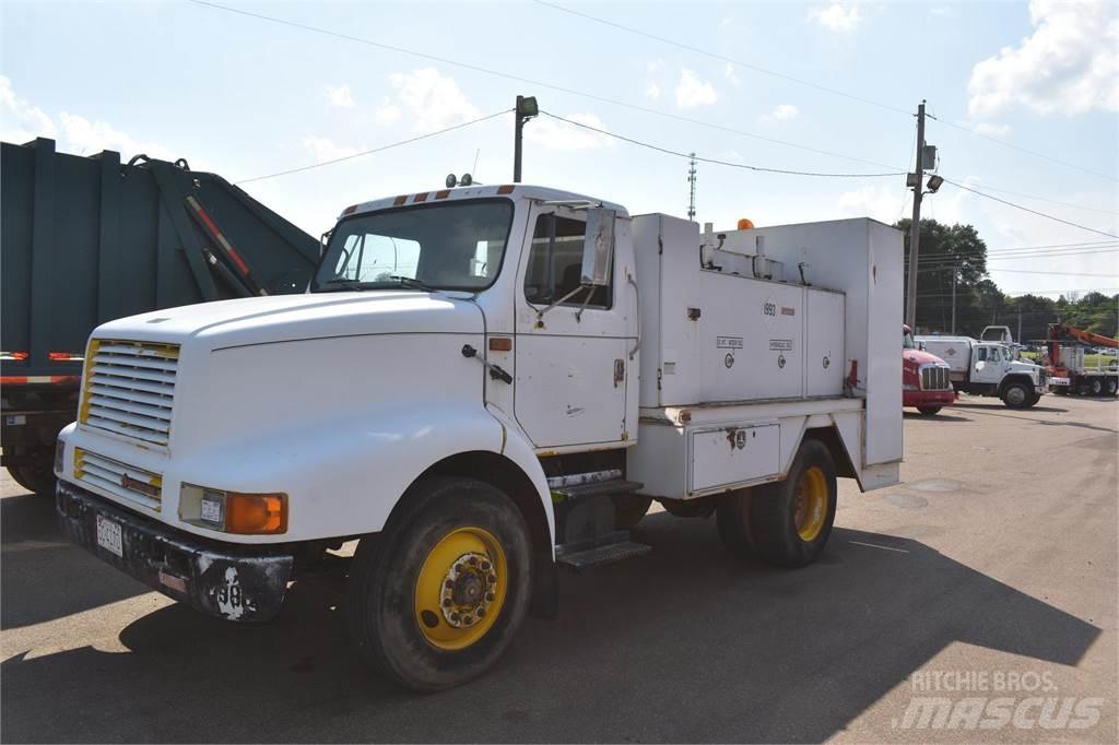 International 8200 Säiliöautot