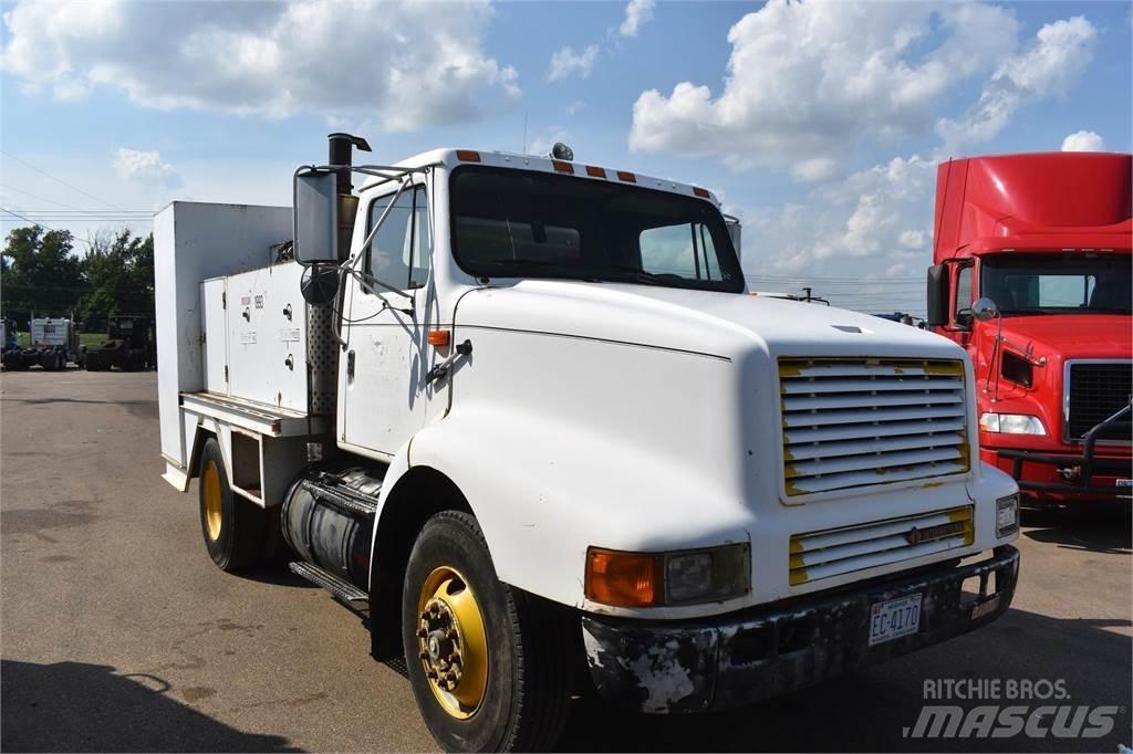 International 8200 Säiliöautot
