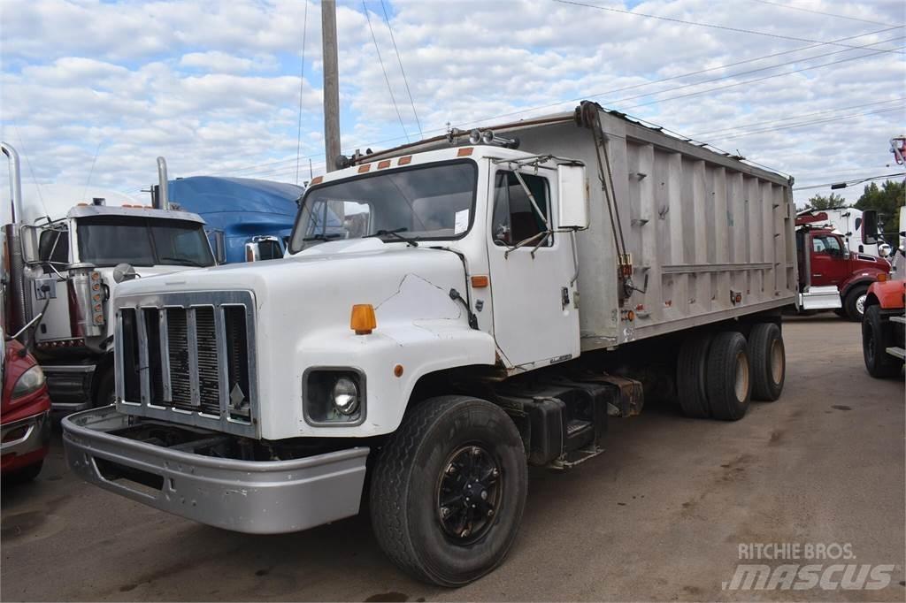 International S2600 Sora- ja kippiautot