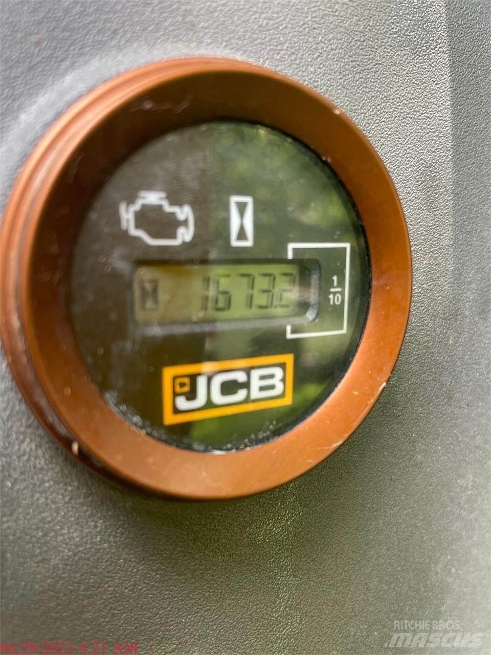 JCB 131X LC Telakaivukoneet