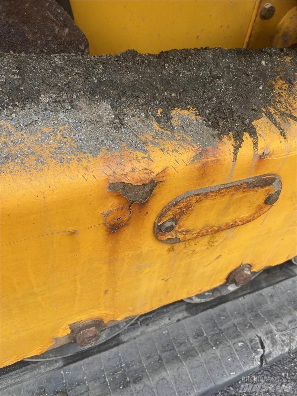 JCB 260T Liukuohjatut kuormaajat