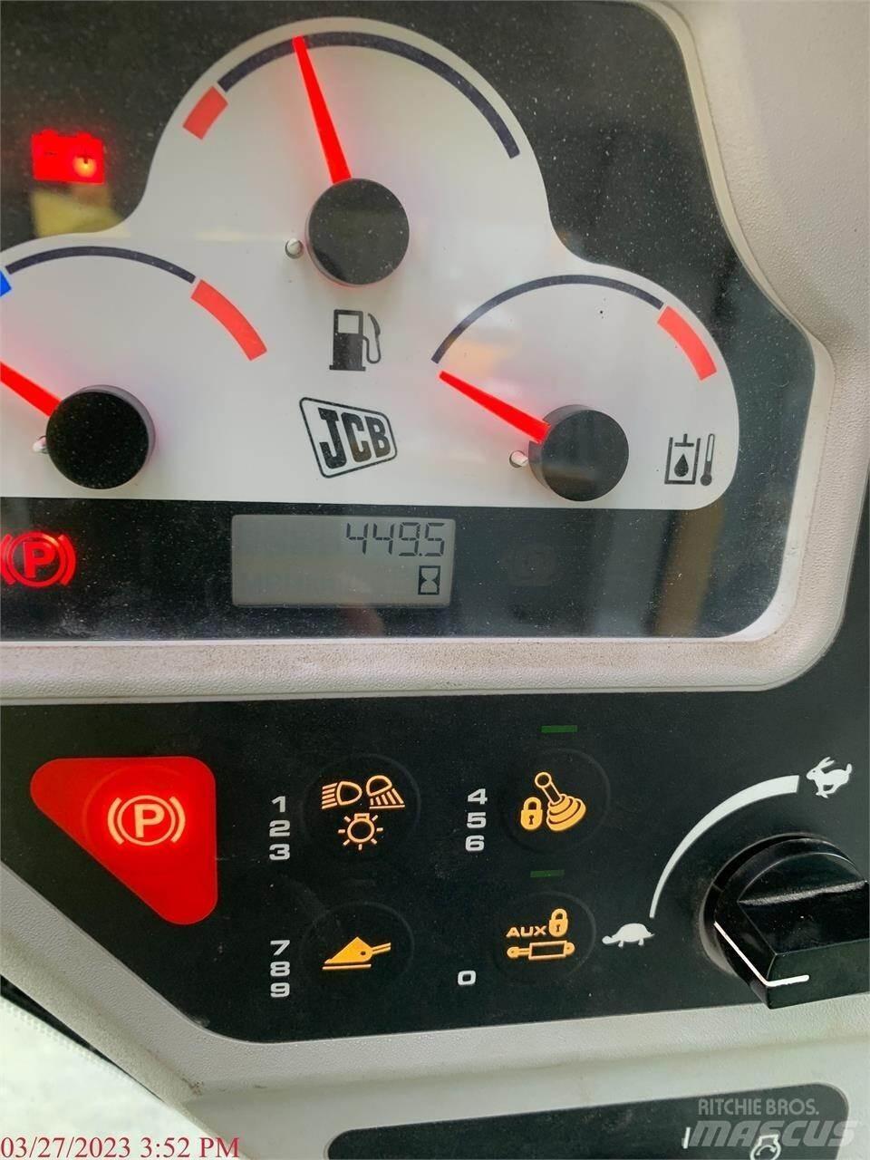 JCB 270 Liukuohjatut kuormaajat