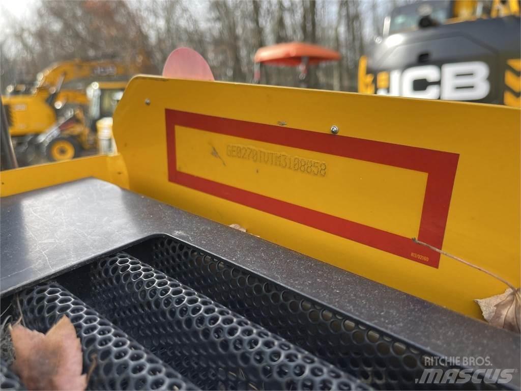 JCB 270T Liukuohjatut kuormaajat