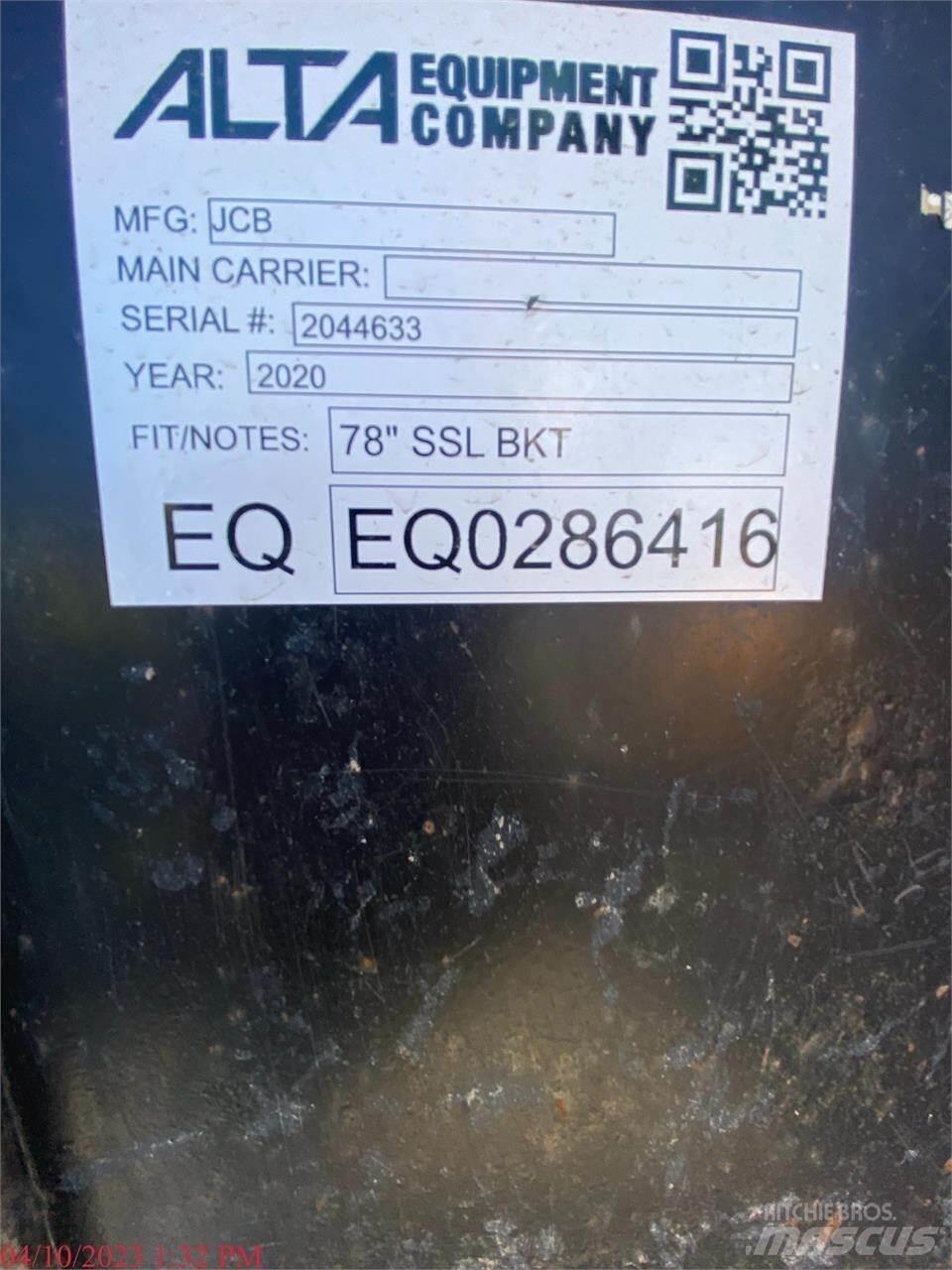 JCB 300T Liukuohjatut kuormaajat