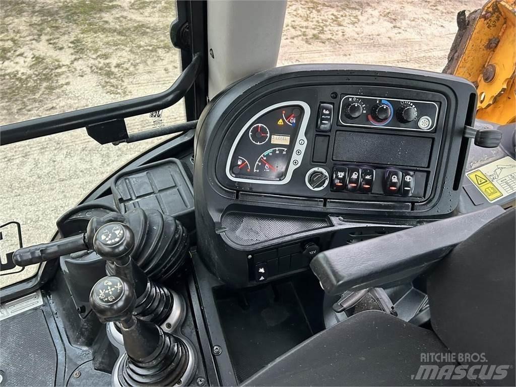 JCB 3CX Kaivurikuormaajat
