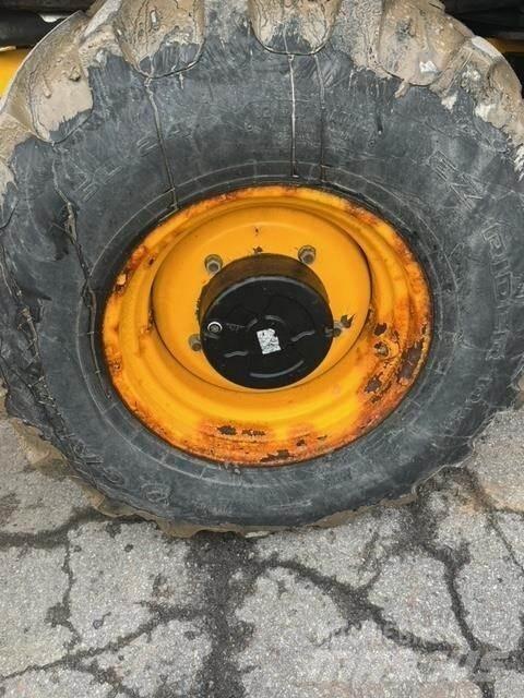 JCB 3CX Kaivurikuormaajat