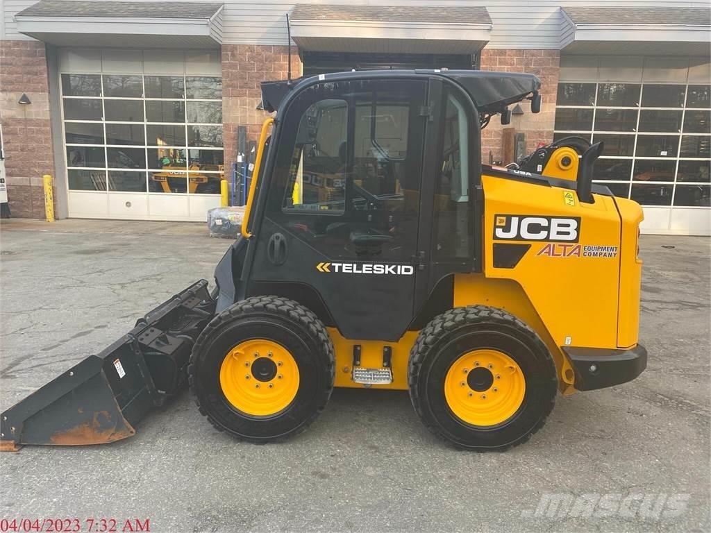 JCB 3TS-8W Liukuohjatut kuormaajat
