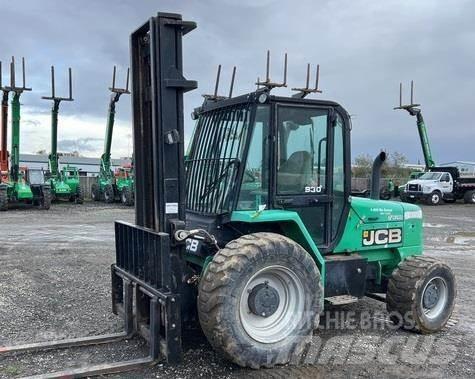 JCB 930 Maastotrukit