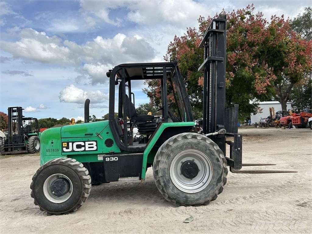 JCB 930 Maastotrukit