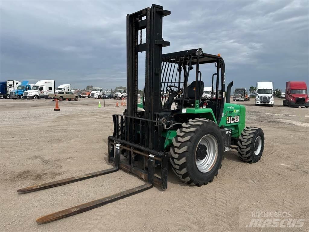 JCB 930 Maastotrukit
