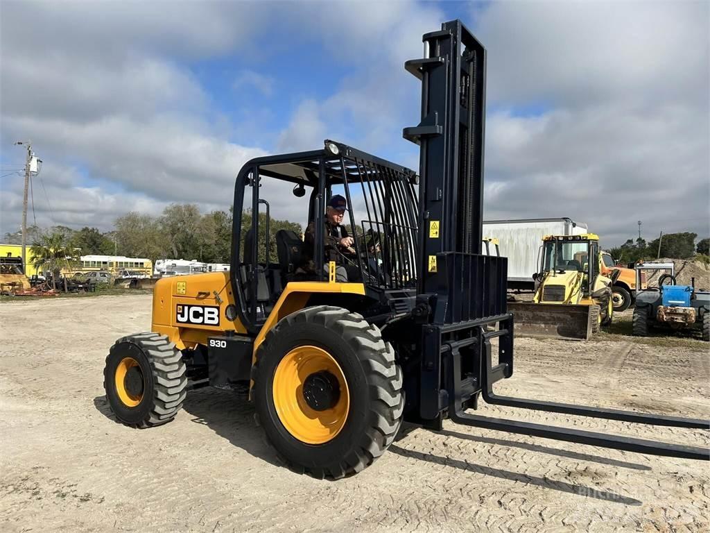 JCB 930 Maastotrukit