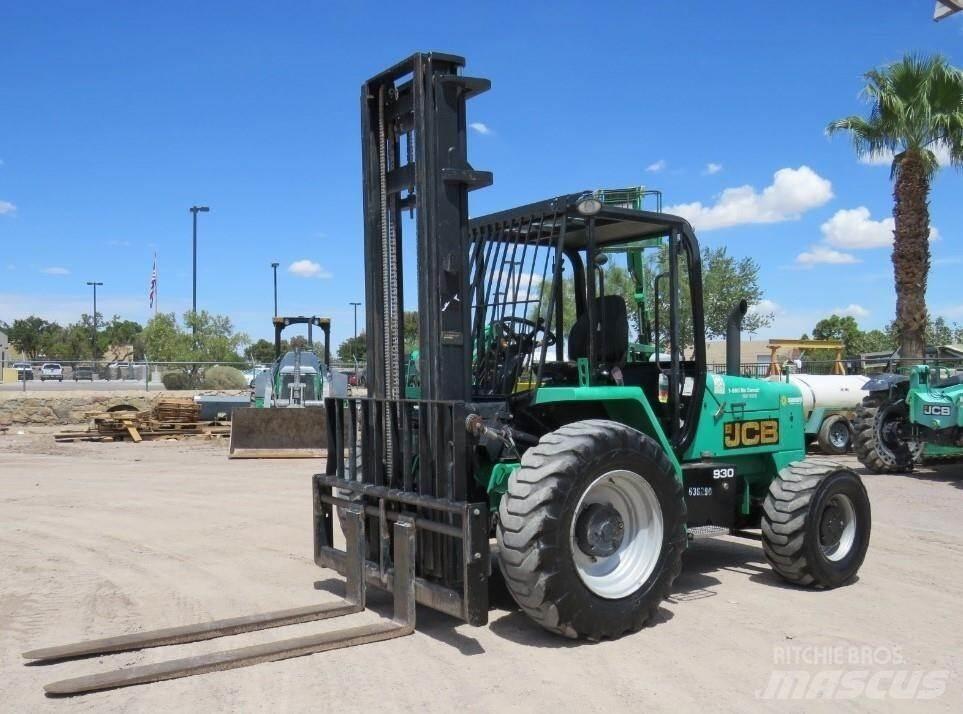 JCB 930 Maastotrukit