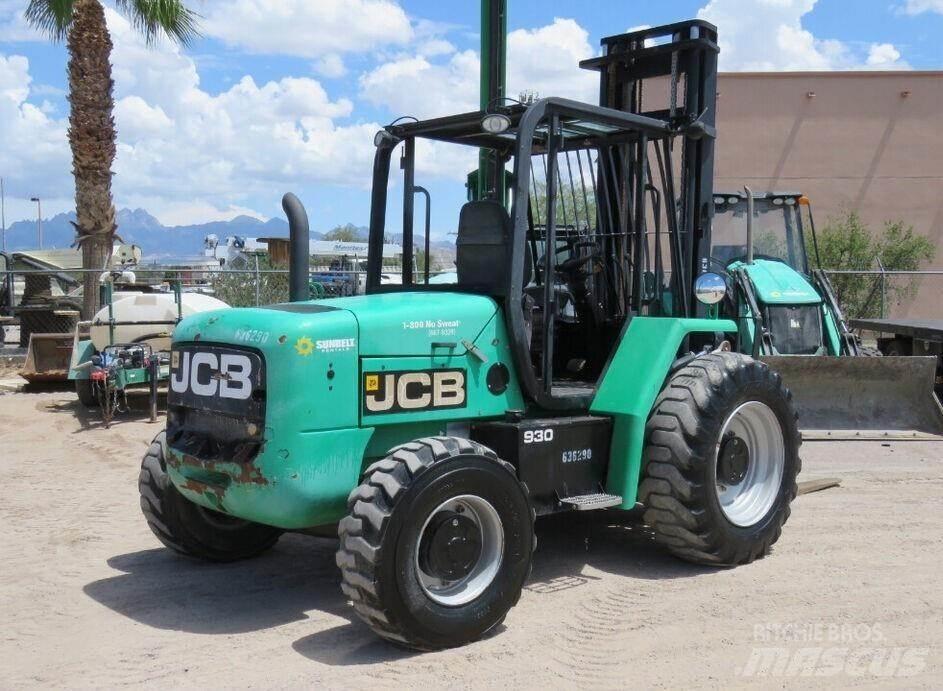 JCB 930 Maastotrukit