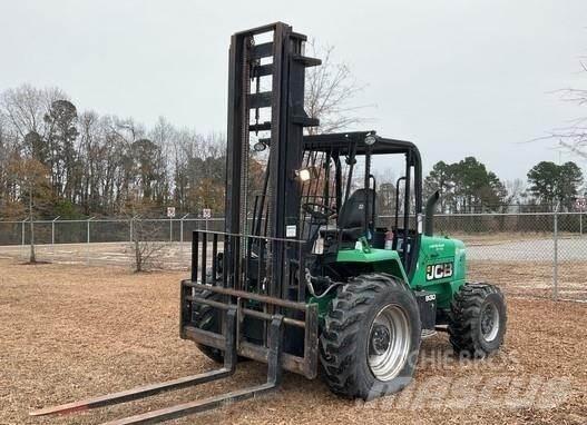 JCB 930 Maastotrukit
