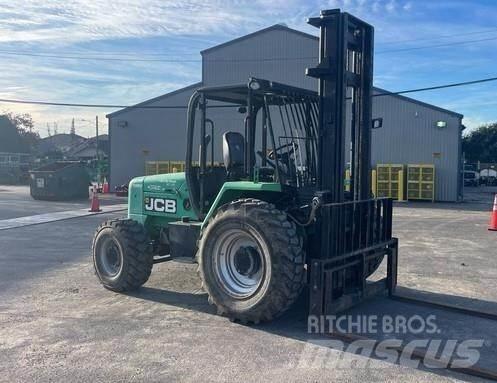 JCB 930 Maastotrukit