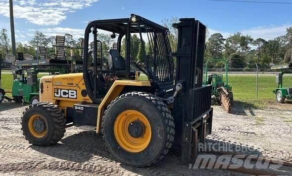 JCB 940 Maastotrukit
