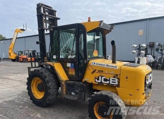 JCB 940 Maastotrukit