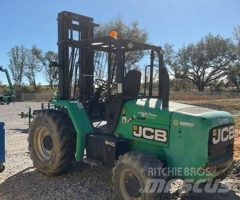 JCB 940 Maastotrukit