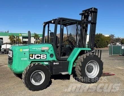 JCB 940 Maastotrukit